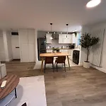 The Serene Retreat In Camden