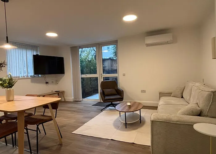 The Serene Retreat In Camden