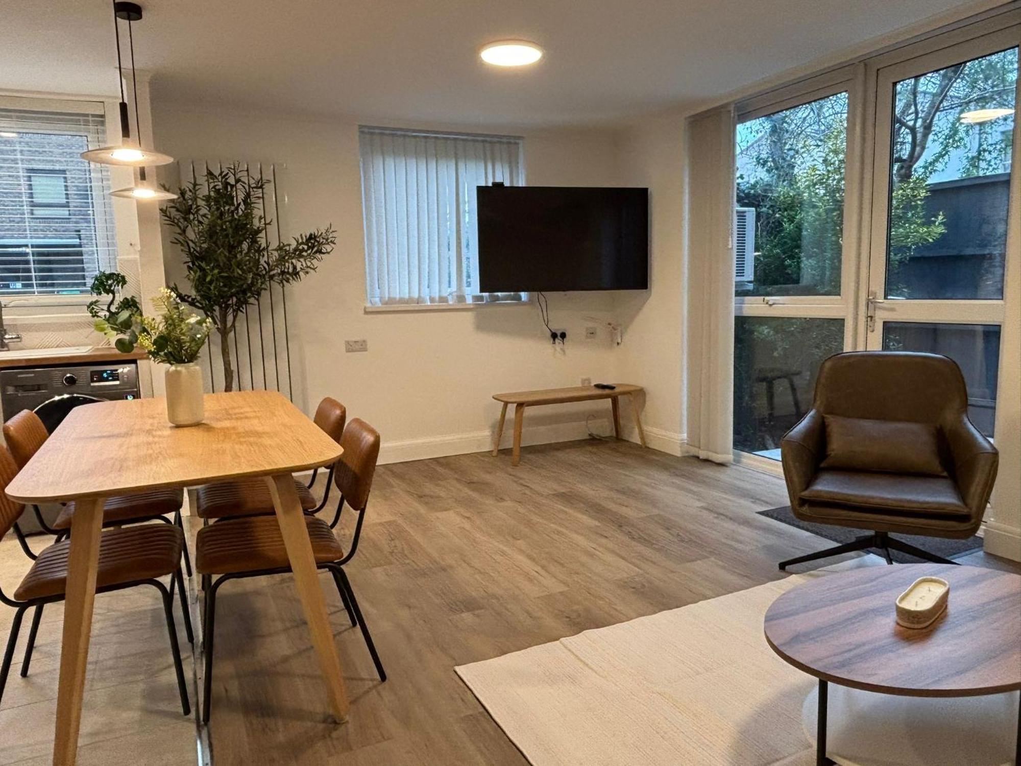 The Serene Retreat In Camden *