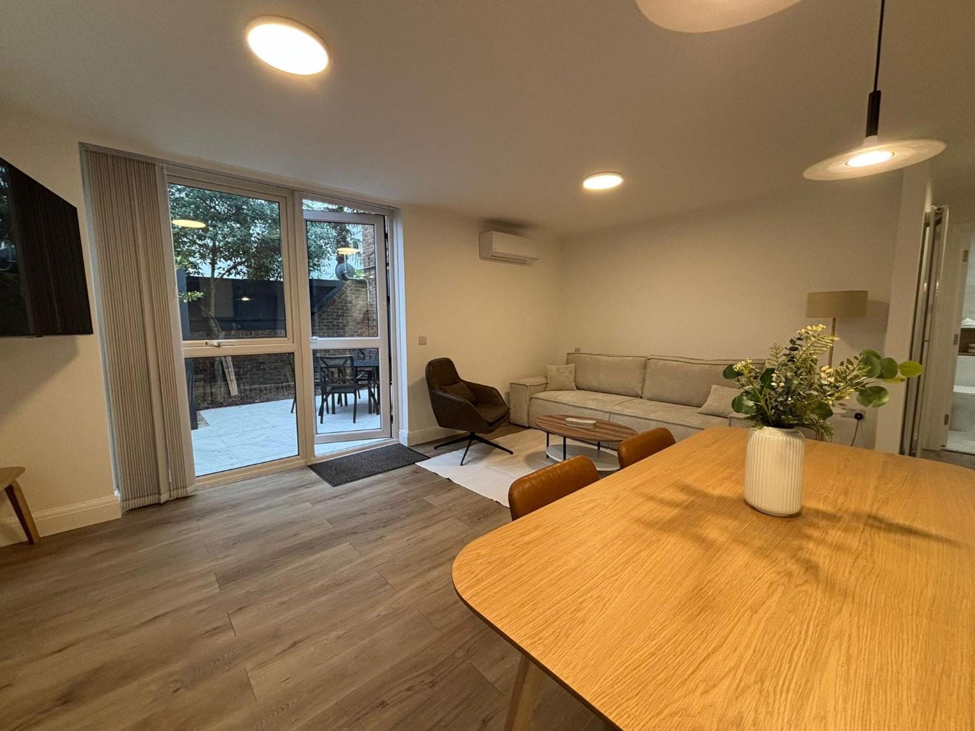 The Serene Retreat In Camden *